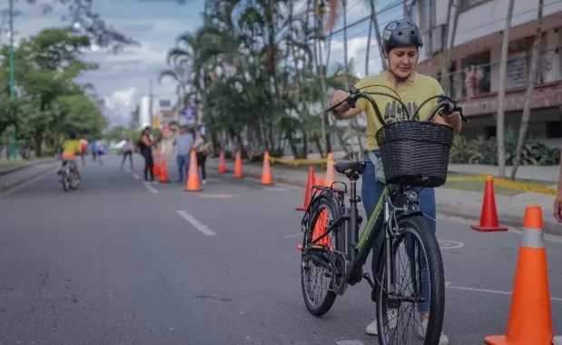 TRES CANDIDATOS ASPIRAN A SER EL NUEVO GERENTE CÍVICO DE LA BICICLETA EN VILLAVICENCIO TRES CANDIDATOS ASPIRAN A SER EL NUEVO GERENTE CÍVICO DE LA BICICLETA EN VILLAVICENCIO